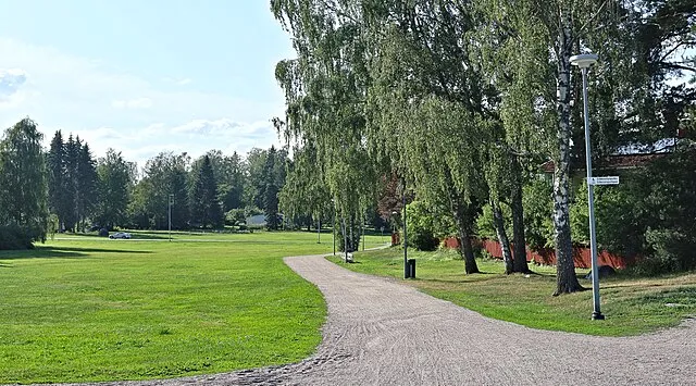 Millaisia liikunta- ja vapaa-ajan palveluita on tarjolla